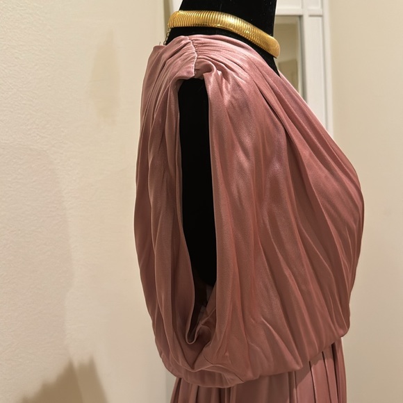 New w/tags BLACk HALO mini dress for Spring!🌸 - Picture 9 of 11